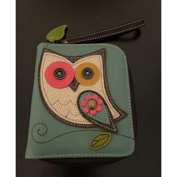 Chala Wristlet Wallet Womens Teal Zip Around Owl Applique Faux Leather ID Window - Picture 1 of 7